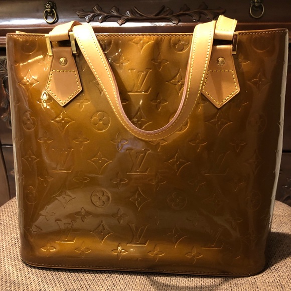 Louis Vuitton Handbags - LOUIS VUITTON HOUSTON BRONZE VERNIS BAG. MINT